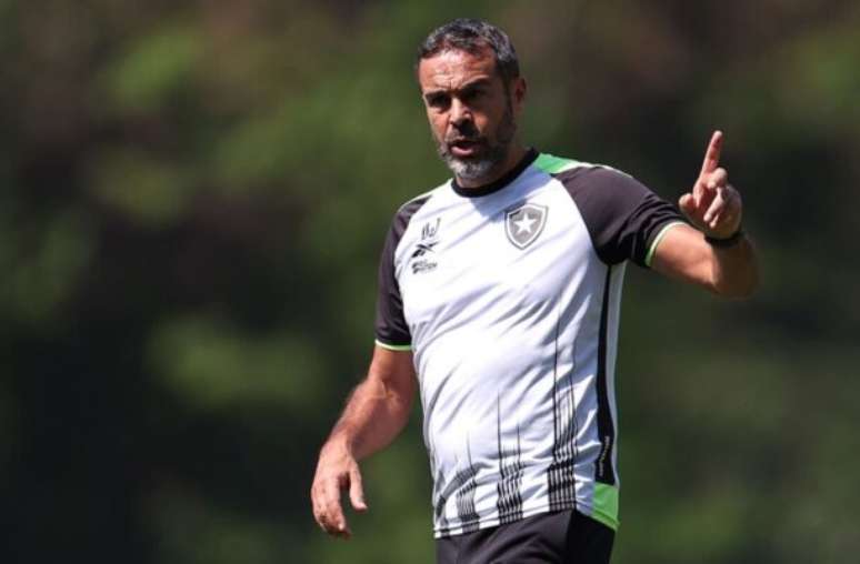 Vitor Silva/BRF - Legenda: Artur Jorge, técnico do Botafogo