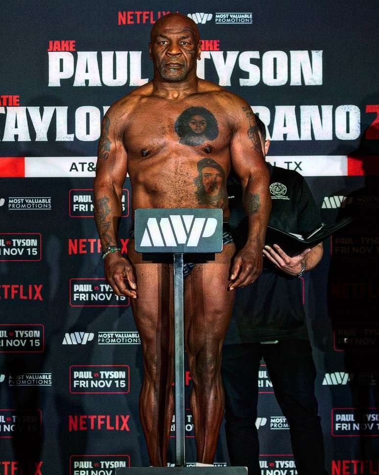 Mike Tyson antes de luta contra Jake Paul 