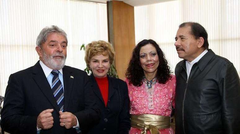 Lula, Marisa Letícia Lula da Silva, Rosario Murillo e Ortega durante encontro em Brasília em 2010