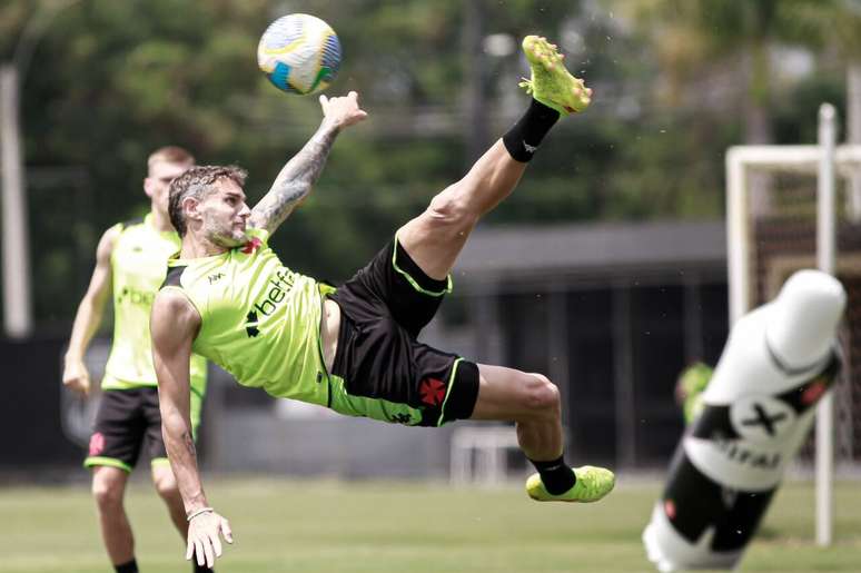 Artilheiro Vegetti está em falta com a rede: cinco jogos de Brasileirão sem marcar –