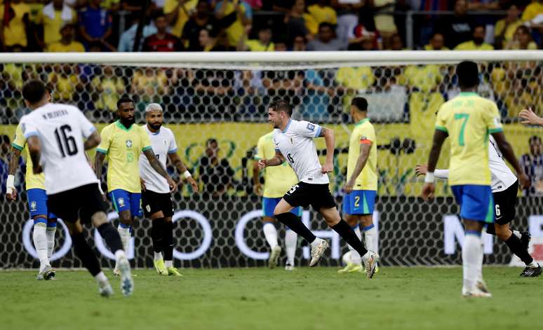 Brasil empata com o Uruguai na Fonte Nova