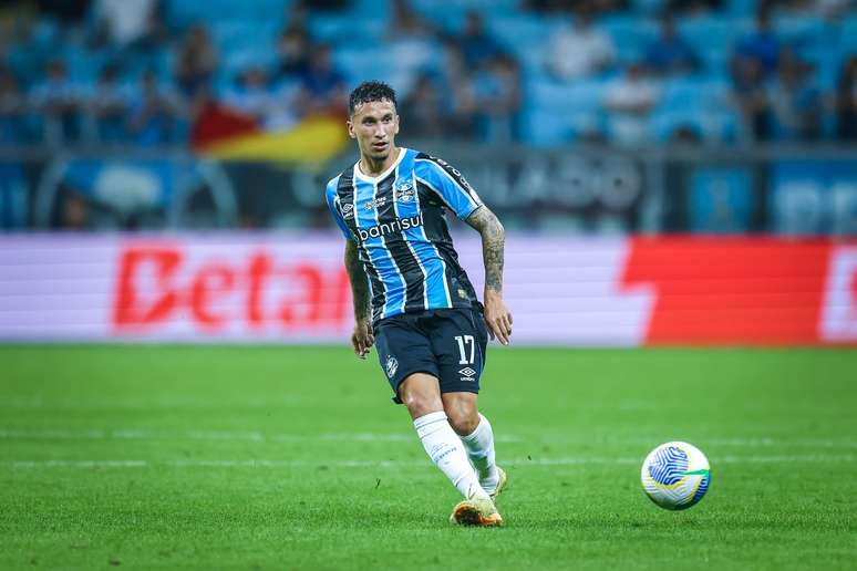 Dodi jogando pelo Grêmio 