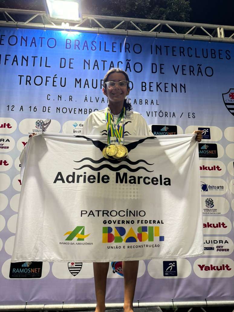 Adriele conquista dez medalhas no brasileiro 