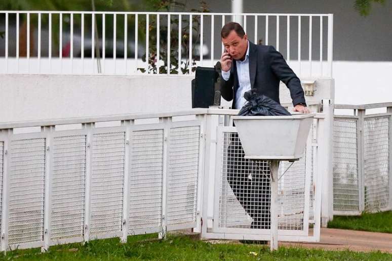 Maura Cid chegando em sua casa em Brasília.