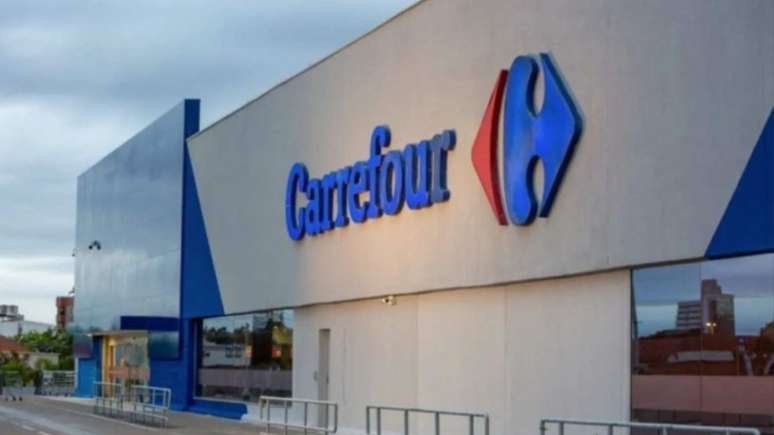 Carrefour anuncia que vai parar de vender carne do Mercosul