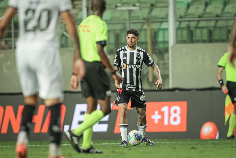 Rubens foi expulso contra o Botafogo. 