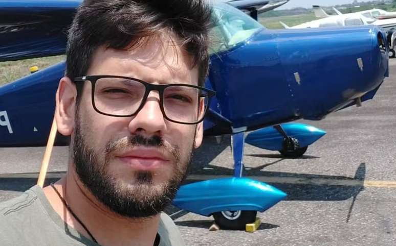 Piloto morre após avião bater em cabo para-raios no interior de Goiás