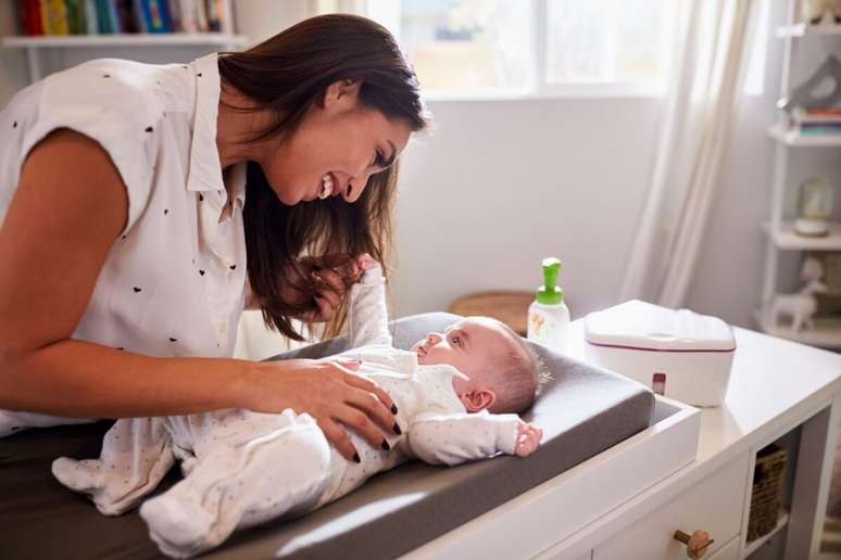 É importante nunca deixar o bebê sozinho, mesmo que seja por pouco tempo 