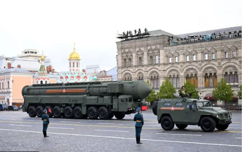 O míssil intercontinental russo Yars, durante desfile militar em Moscou