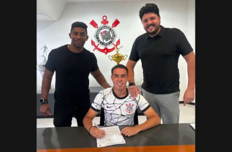 Divulgação / Corinthians - Legenda: Corinthians renova com Kauã Henrique