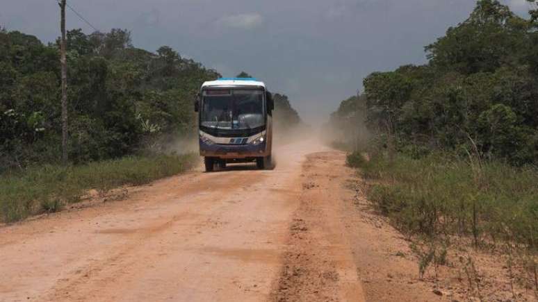 Para se aventurar na BR-319, é preciso um veículo capaz de transitar por vias acidentadas