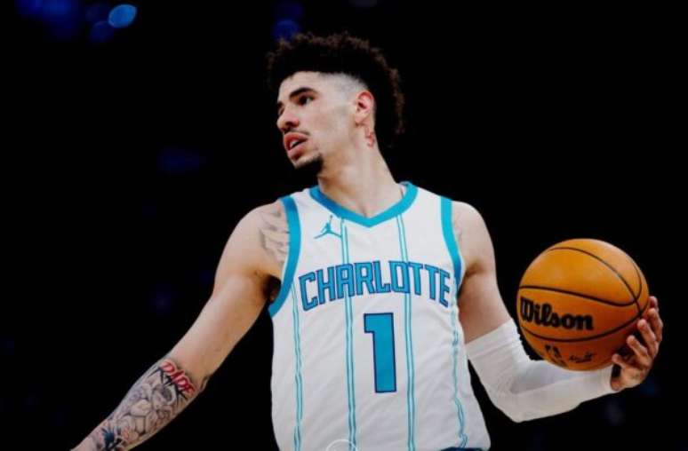 Reprodução / X - Legenda: LaMelo Ball, jogador do Hornets