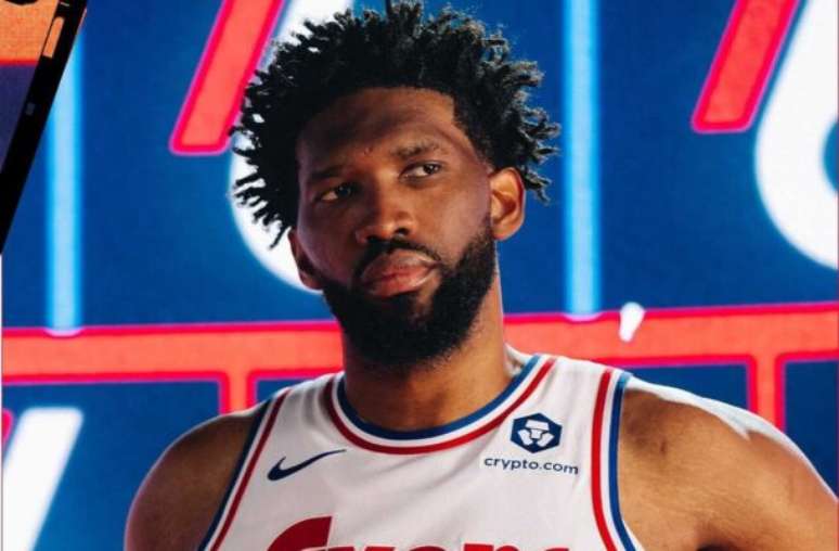 Reprodução / X - Legenda: Joel Embiid, jogador do 76ers