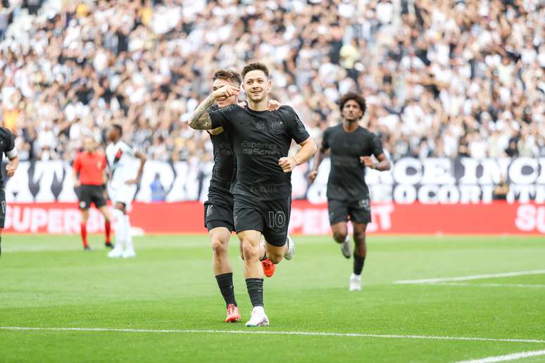 Garro, do Corinthians, comemora gol durante partida contra o Vasco