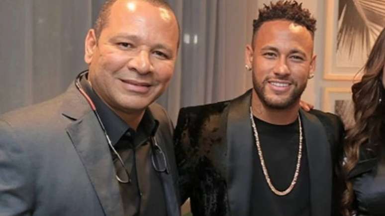 Neymar Pai ao lado de Neymar Jr.