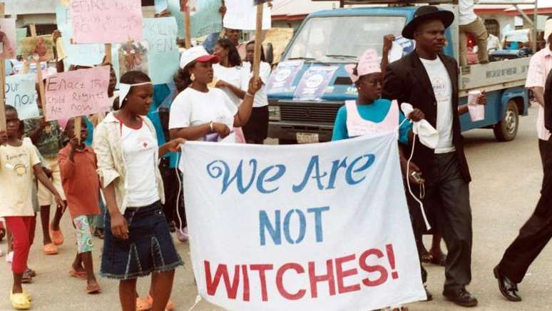 Protesto contra a caça às bruxas na Nigéria em 2009.