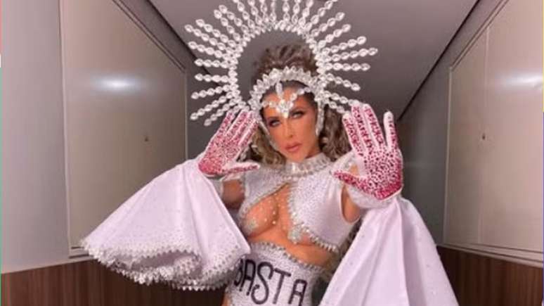 Ana Paula Minerato no Carnaval da Gaviões em 2022