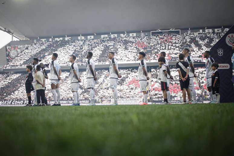 Vasco perder por 3 a 1 para o Corinthians no reencontro com Ramón Díaz 