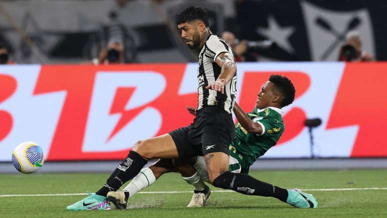 Anteriormente, no primeiro turno, no Nilton Santos, o Botafogo venceu o Palmeiras por 1 a 0 –