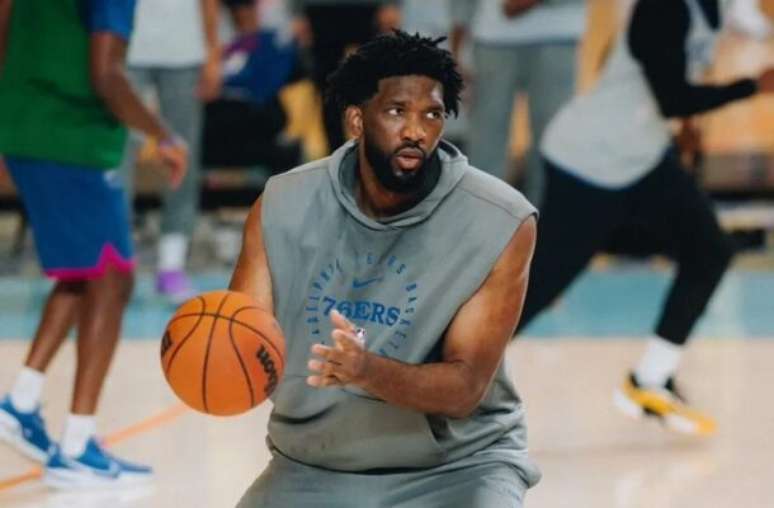 Reprodução / X - Legenda: Joel Embiid, jogador do 76ers