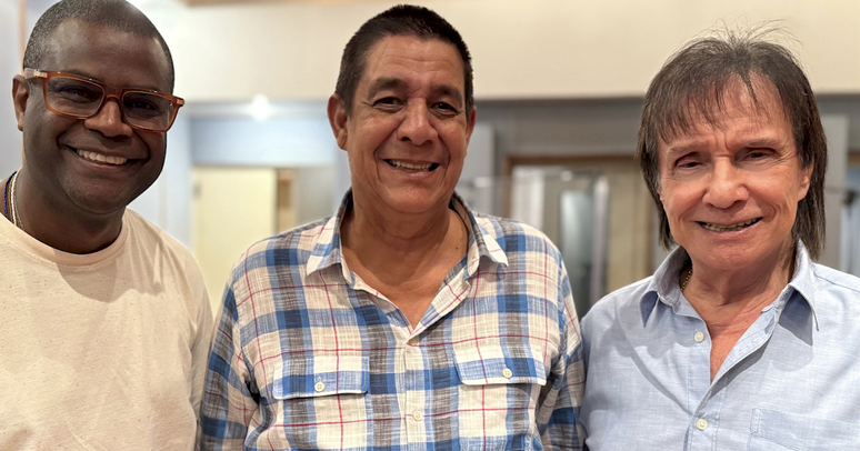 Zeca Pagodinho ensaia com Roberto Carlos para especial em dezembro