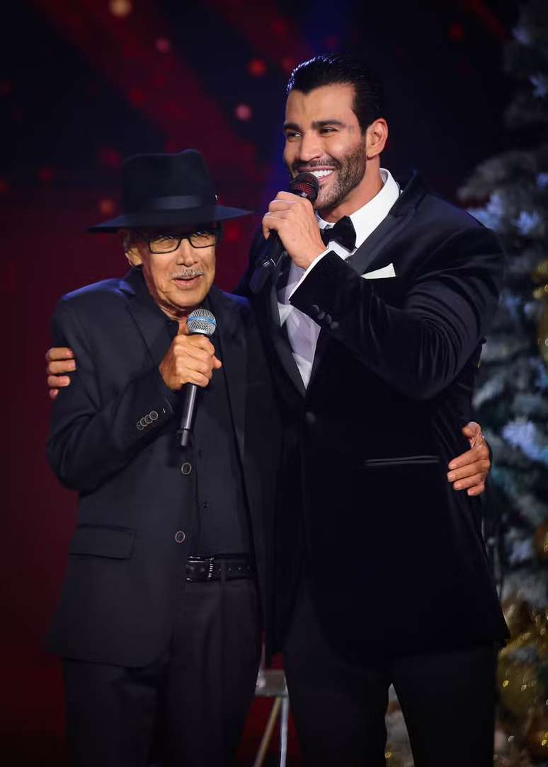 Gusttavo Lima com o seu pai, Alcino Lima - Brazil News