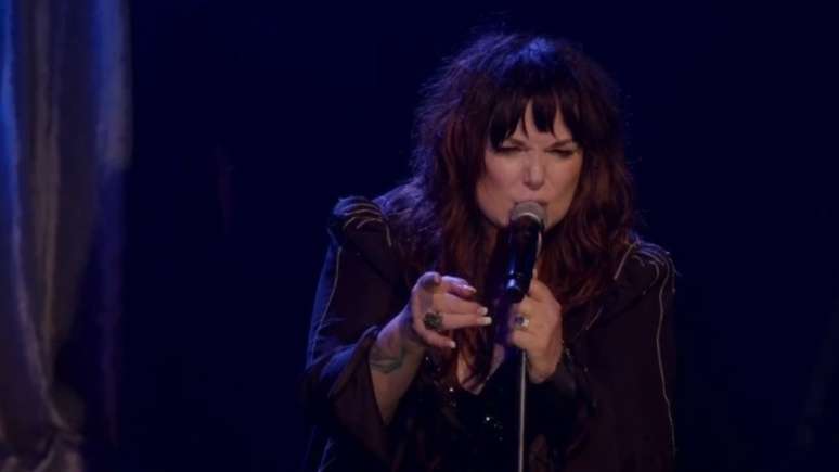 Ann Wilson, 74 anos, parte da banda de rock americana Heart, que alcançou a fama na década de 1970