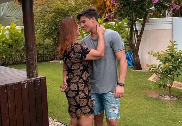 Ex-casal manteve uma relação amorosa em 2020 –