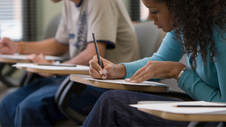 A diferença de tratamento de alguns colegas e professores era perceptível, mas acontece de forma indireta, segundo ex-cotista