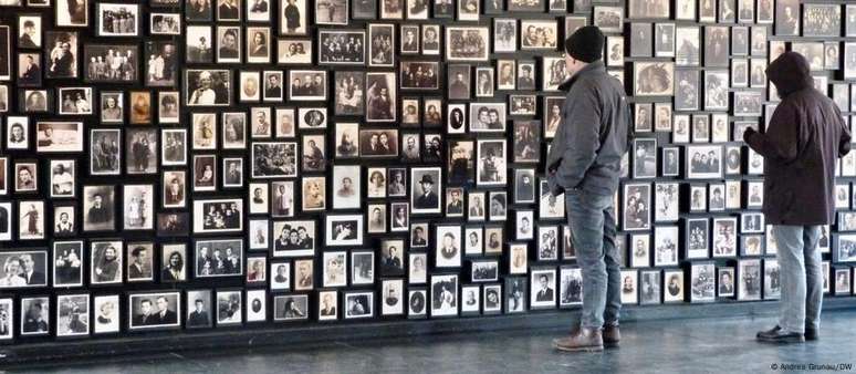 Fotos de vítimas em Auschwitz: "Recuperar a identidade das vítimas é parte de nossa missão"