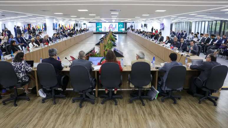 Representantes dos países da América Latina e Caribe estão reunidos em brasília