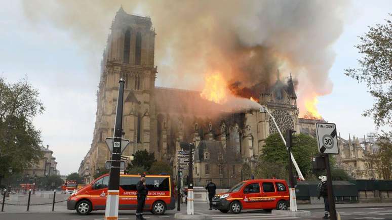 Incêndio destruiu catedral em 2019