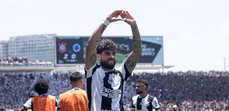 Augusto Melo garante permanência de Yuri Alberto no Corinthians em 2025. 