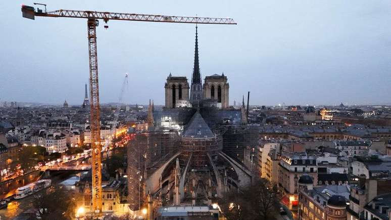 Os esforços de renovação estão em andamento para restaurar o edifício gótico de 850 anos desde 2019