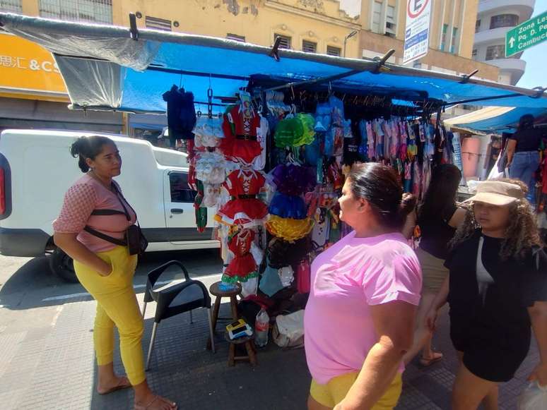 Vânia Florência diz estar passando muito tempo com a mão nos bolsos. Não estão muito animada com 13º salário, nem Black Friday.