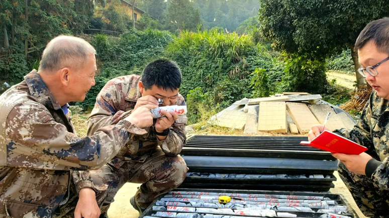 Reserva de ouro encontrada por chineses está avaliada em R$ 436 milhões