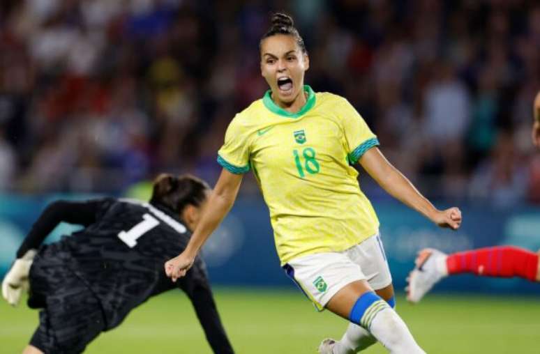 Adriana celebra indicação ao The Best da Fifa ao lado das companheiras de seleção –