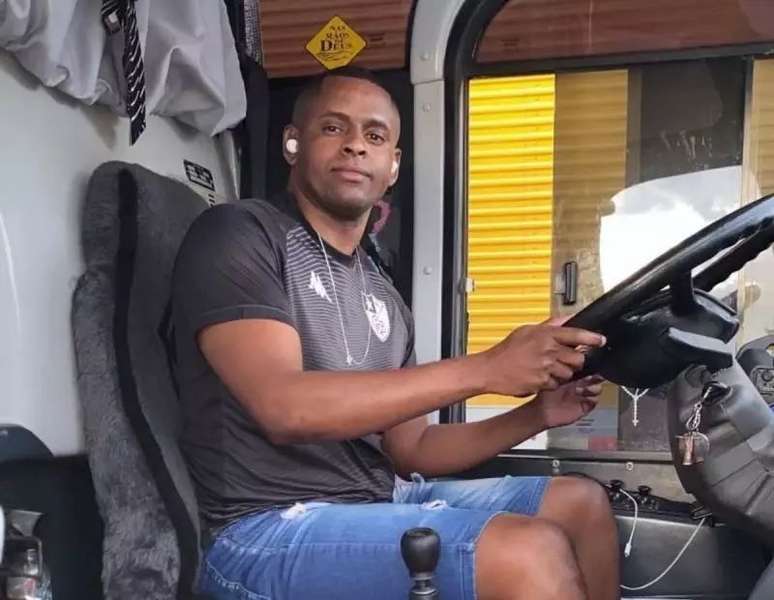 Torcedor do Botafogo que assumiu o volante. 