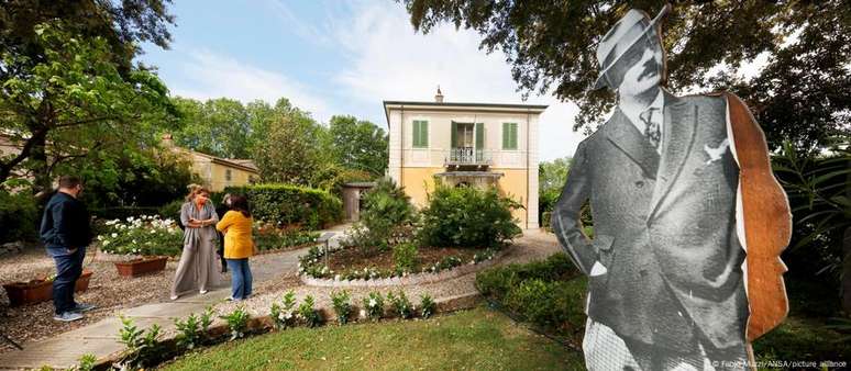 Jardim da Vila Puccini em Torre del Lago, província de Lucca, na Toscana