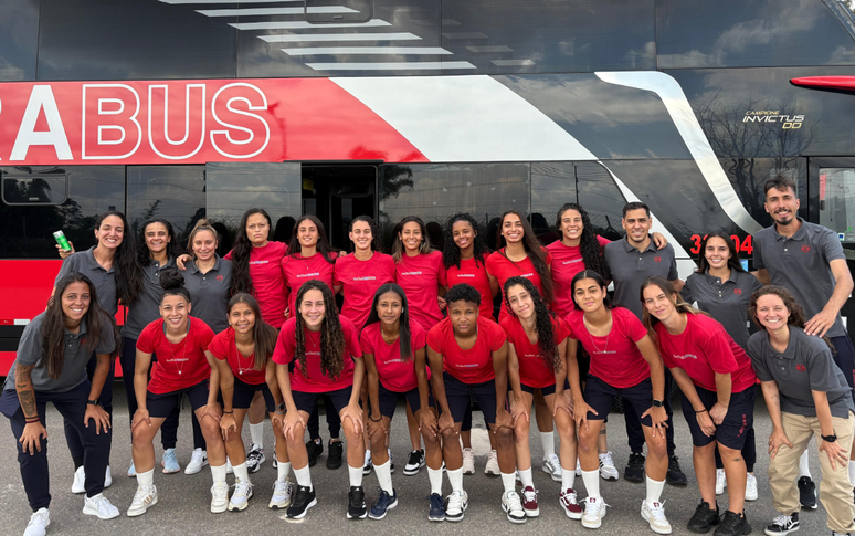 Jogadoras do time sub-20 das Bragantinas. 