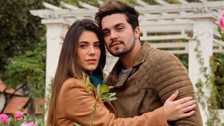 Luan Santana e Jade Magalhães optaram por um casamento intimista