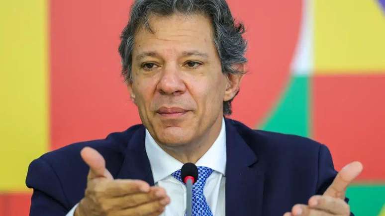 Haddad argumentou que a isen&ccedil;&atilde;o de IR 'n&atilde;o ter&aacute; impacto fiscal'