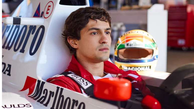 Gabriel Leone como Ayrton em Senna