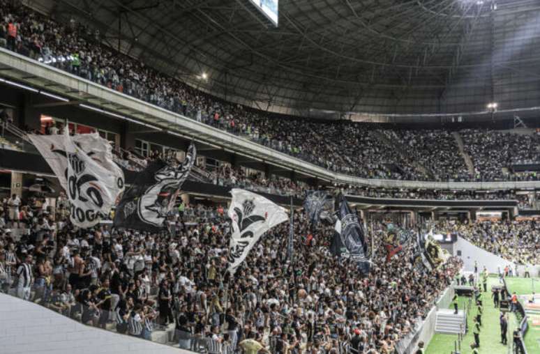 Torcedores reclamam de agência por cancelamento de pacote da Libertadores —