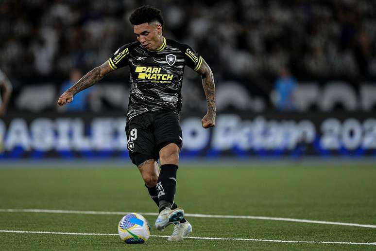 Igor Jesus (Botafogo) durante jogo contra o Vasco da Gama, no dia 05.11.2024 