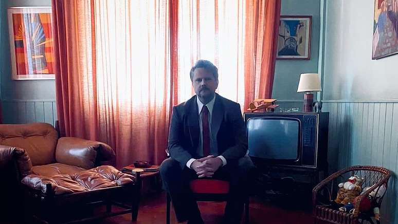 Selton Mello se prepara para gravar sua &uacute;ltima cena em 'Ainda Estou Aqui'