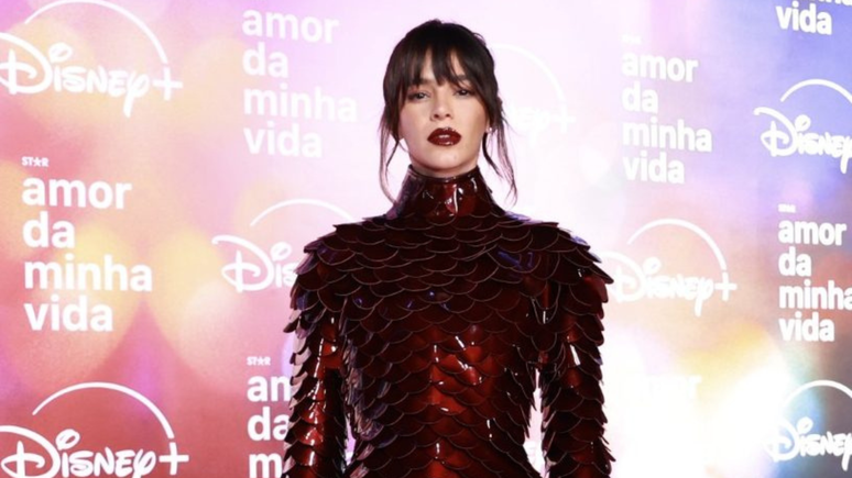 Bruna Marquezine concorre ao posto de mais bem-vestida de 2024 