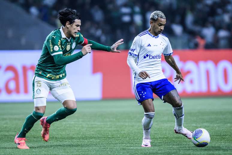 Cruzeiro e Palmeiras se enfrentam. 