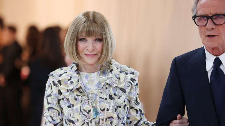 Anna Wintour e o ator brit&acirc;nico Bill Nighy chegando para o Met Gala
