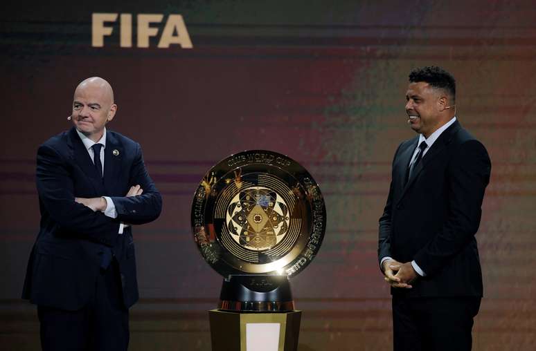 FIFA define os grupos do Mundial